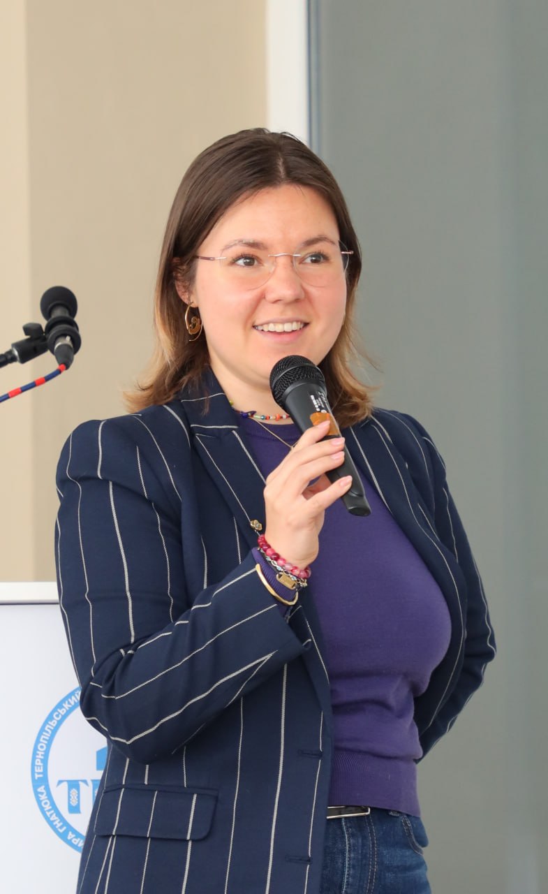 Menedzherka stypendiinykh prohram Posolstva Velykoi Brytanii v Ukraini Anastasiia Horashchenko